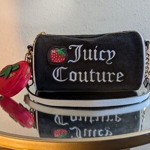 Juicy Couture Y2K Velour Strawberry Embroidered Barrel Bag 🖤🍓🖤🍓🖤🍓🖤